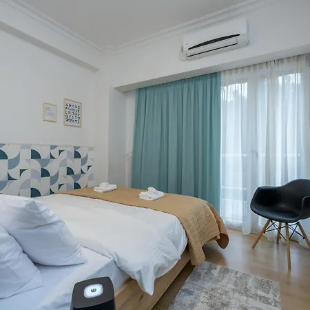 Fully Renovated Flat In Prime Location Apartment *