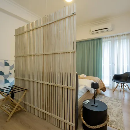 Fully Renovated Flat In Prime Location * Athens