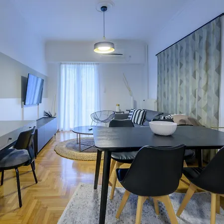 Fully Renovated Flat In Prime Location Athens