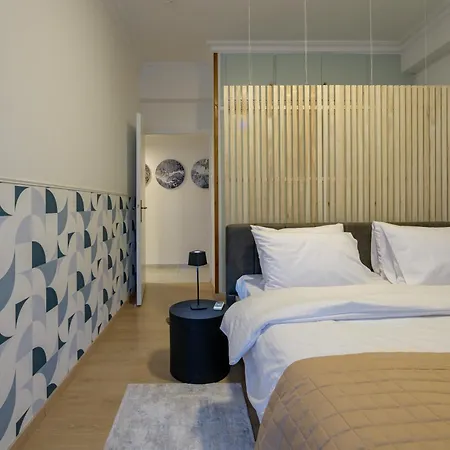 Apartment Fully Renovated Flat In Prime Location *