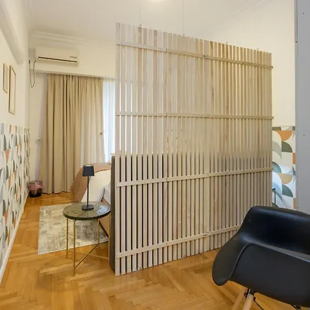 Apartment Fully Renovated Flat In Prime Location *