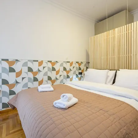 Fully Renovated Flat In Prime Location * Athens